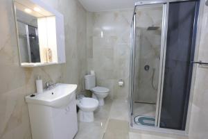 Ένα μπάνιο στο Ivan's guesthouse