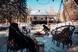 Cottage Le Petit Renard Waterfront & Jacuzzi en invierno