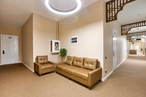 Posezení v ubytování Qo'noq Railway Hotel + 28 fotografií