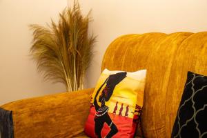 Embu Air-bnb 1&2 Bedroom homestay的休息区