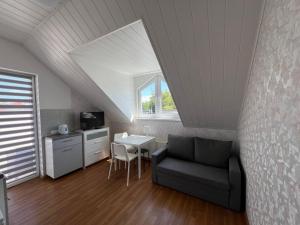 Nhà bếp/bếp nhỏ tại Ośrodek Wypoczynkowy Słońce Bobolin