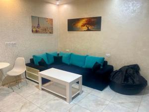 Χώρος καθιστικού στο Luxury Apartment with jacuzzi on Republic Square