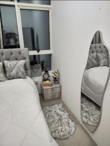 Posezení v ubytování Cozy Small Private Room Sea View window - ROOM INSIDE APARTMENT