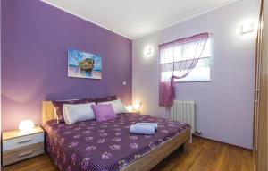 Posteľ alebo postele v izbe v ubytovaní 2 Bedroom Awesome Apartment In Krasica