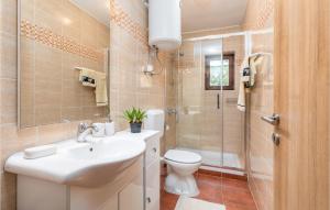 Koupelna v ubytování Pet Friendly Home In Bonasini