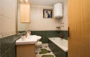 Koupelna v ubytování Pet Friendly Home In Bonasini