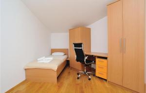 Posteľ alebo postele v izbe v ubytovaní Holiday Home Pridraga With Outdoor Swimming Pool 183