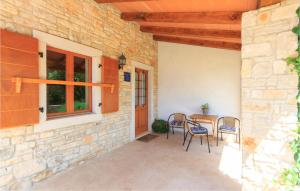 Patio alebo iná vonkajšia časť ubytovania Holiday Home Boduleri Cr