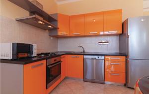 Kuchyňa alebo kuchynka v ubytovaní Apartment Ribnica-Krusevo With Sea View Viii