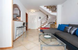 Posedenie v ubytovaní Two-Bedroom Holiday Home In Volme
