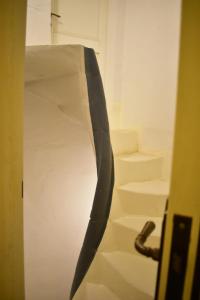 Bilik mandi di Grand Arcanum Apartment 2 - Comfortable and Elegant