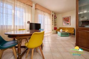 Gallery image of Maremma Holidays Zot's Penthouse in Follonica +16 photos