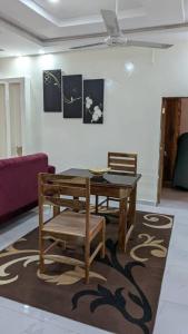 Χώρος καθιστικού στο Demure apartment, Taf Dalaba Estate
