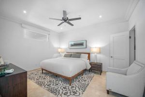 Postel nebo postele na pokoji v ubytování Luxury Ocean Front Modern Condo in Rosarito + 84 fotografií