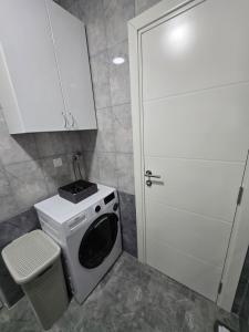 حمام في Apartman Divcibare Bela NS 56m2 Lux