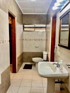 Phòng tắm tại Casa Mestiza