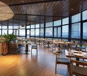 柏高·雅酒店(湛江国贸人民广场店)餐廳或用餐的地方