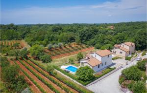 Basen w obiekcie Three-Bedroom Holiday Home In Kmacici lub w pobliżu