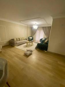 Ruang duduk di Relax & Rest - Near Airport