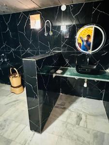 Fotografie z fotogalerie ubytování The Kumbh Resort v destinaci Sām