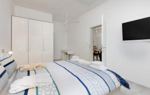 Posteľ alebo postele v izbe v ubytovaní 2 Bedroom Pet Friendly Home In Zestilac