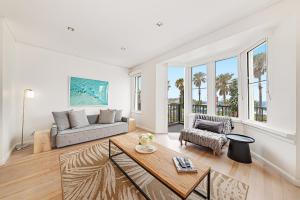 Gallery image of Bondi Beach Hazel unit 1 - Beach view with balcony and 2 bedrooms in Sydney