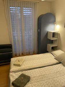 Postel nebo postele na pokoji v ubytování Zimmer mit privatem Badezimmer in guter Lage