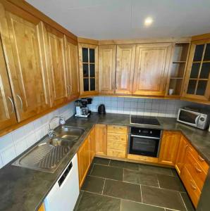 Gambar di galeri bagi Bremanger Sjøbuer 4 bedroom di Svelgen
