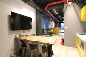 TV a/nebo společenská místnost v ubytování Taipei Sunny Hostel