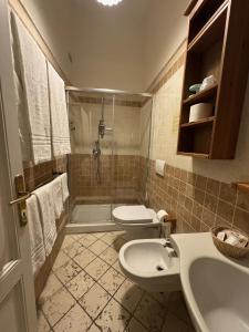 Koupelna v ubytování Hotel Le Focette