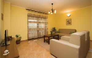 Posezení v ubytování Pet Friendly Home In Bonasini