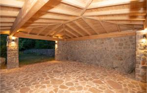 Fotografia z galérie ubytovania Three-Bedroom Holiday Home In Grubine v destinácii Grubine
