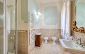 Łazienka w obiekcie Villa Pieve, Lucignano