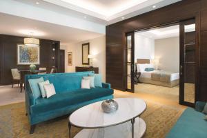 Posezení v ubytování The Ritz-Carlton, Dubai