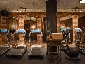 Fitness centrum a/nebo fitness zařízení v ubytování Roxy Hotel New York