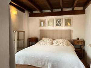 Ένα ή περισσότερα κρεβάτια σε δωμάτιο στο Casita La Castaña +41 φωτογραφίες