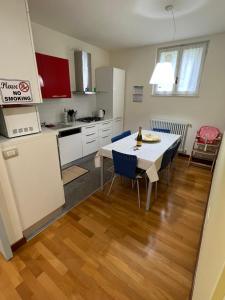 Kuchyň nebo kuchyňský kout v ubytování Casa Giona