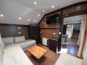 TV a/nebo společenská místnost v ubytování Casa 3