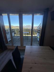 Balkón alebo terasa v ubytovaní Appartement Station Ax 3 domaines