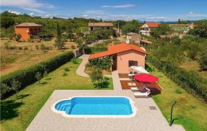 Bassein majutusasutuses Casa Luka Vareski või selle lähedal