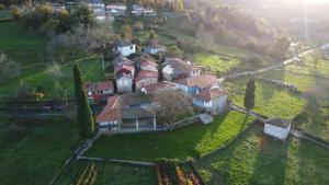 an aerial view of a house on a hill at Casa turística Lirio in Chandreja