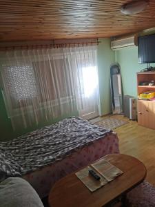 Η κουζίνα ή μικρή κουζίνα στο Jole +16 φωτογραφίες