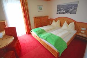 Postel nebo postele na pokoji v ubytování Hotel Käferhube