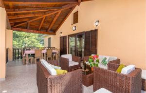 Posezení v ubytování Pet Friendly Home In Bonasini