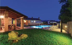 Fotografie z fotogalerie ubytování Holiday Home Potpican Jakomici v destinaci Potpićan