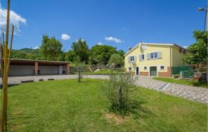 Fotografie z fotogalerie ubytování Holiday Home Potpican Jakomici v destinaci Potpićan