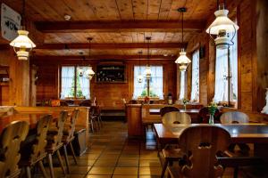 Restaurace v ubytování Kurhaus Heiligkreuz
