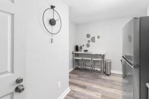 Η κουζίνα ή μικρή κουζίνα στο Hot Tremont House +13 φωτογραφίες