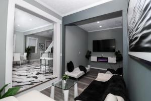 Μια τηλεόραση ή/και κέντρο ψυχαγωγίας στο Hot Tremont House