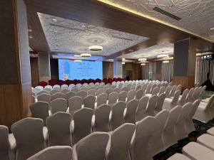 Konferenční prostory v ubytování Sur Grand Hotel